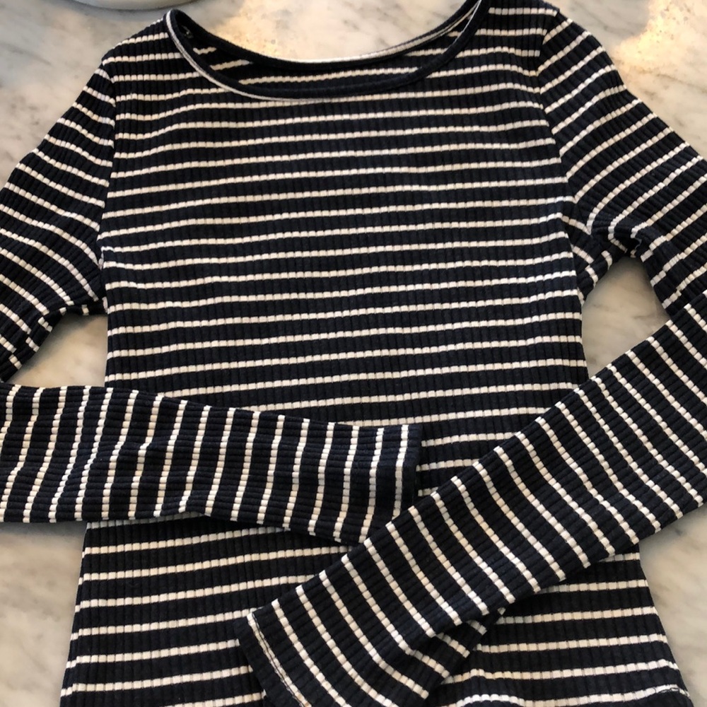 Like new- Wild Fable striped t-shirt